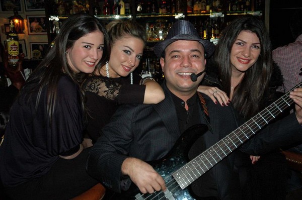 La Bodeguita Del Medio on Saturday Night